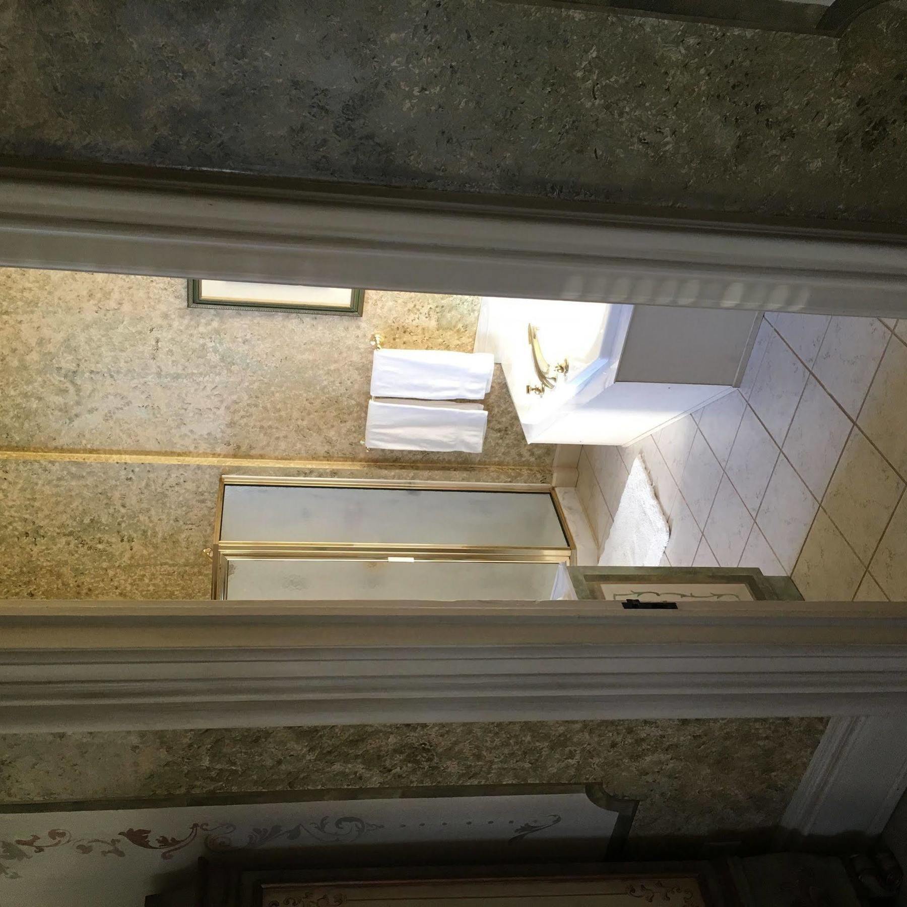 Main Street Bed & Breakfast Ханибал Екстериор снимка